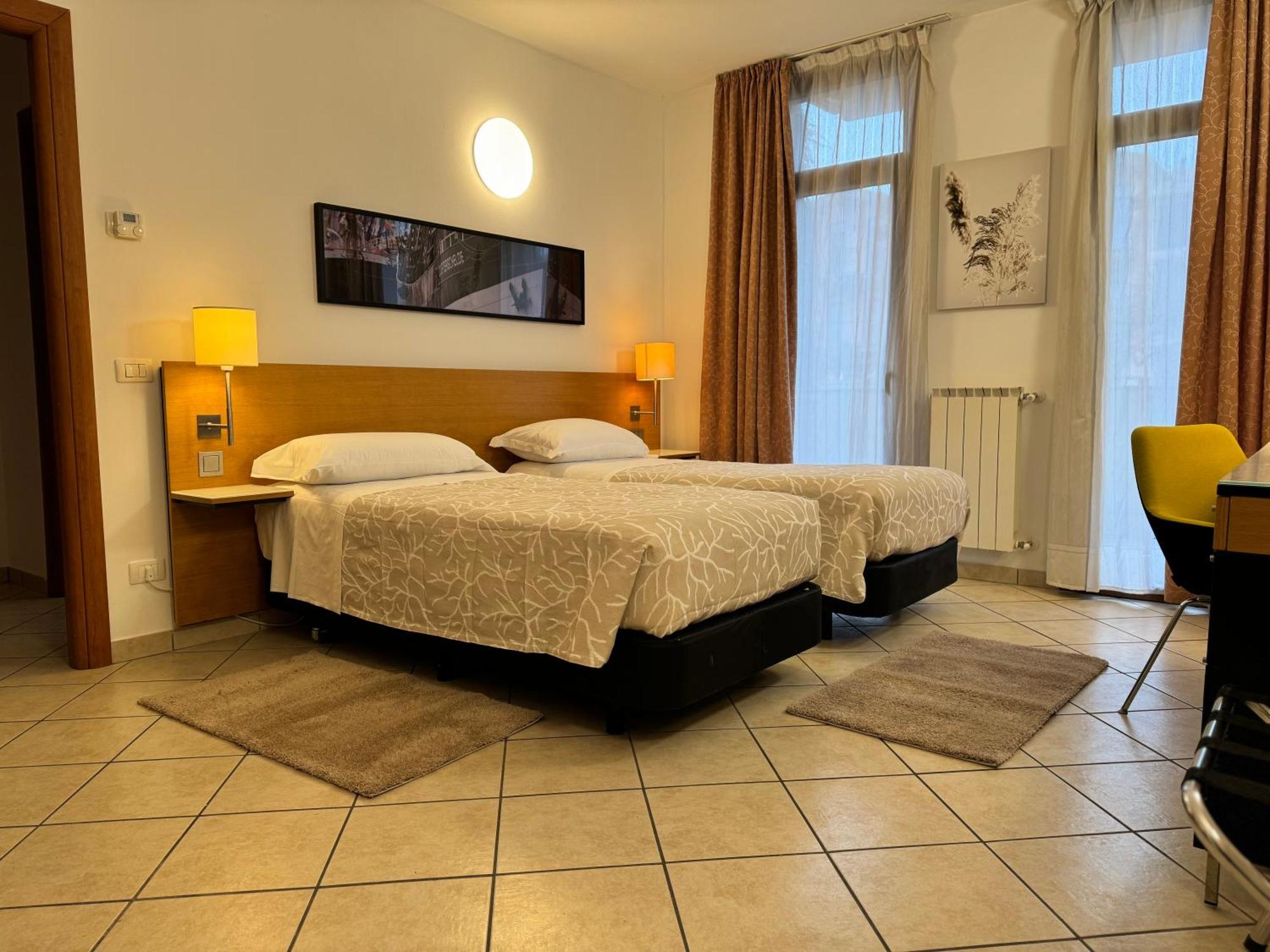 Residence Malpensa Сомма-Ломбардо Экстерьер фото