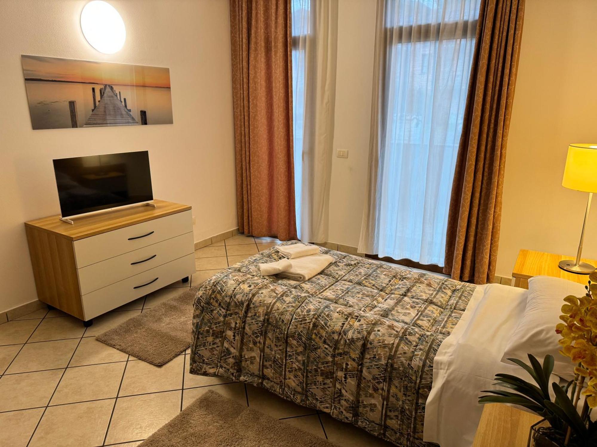 Residence Malpensa Сомма-Ломбардо Экстерьер фото